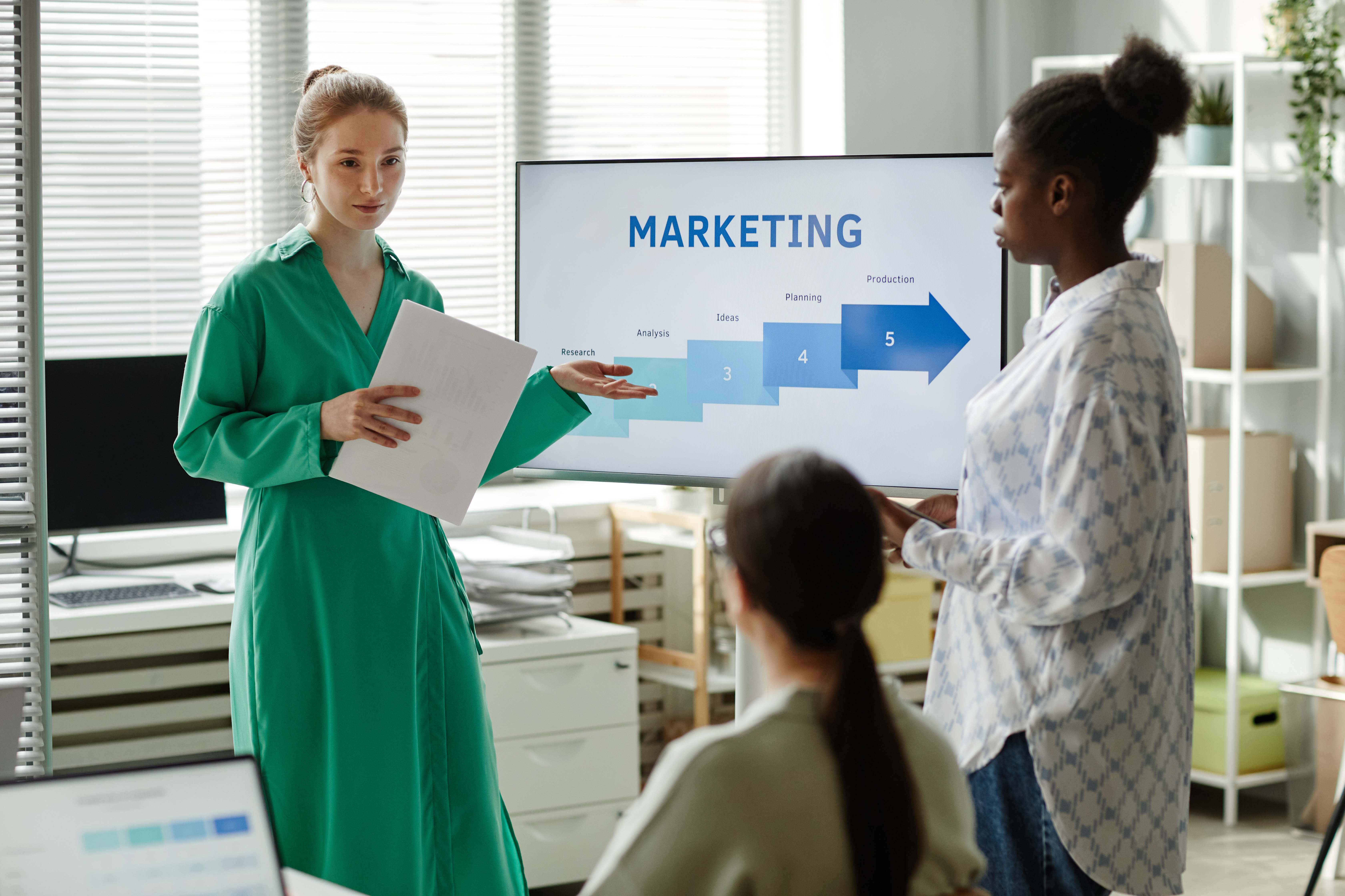 In-House vs. Outsourced: What's Best for Multifamily PPC?
